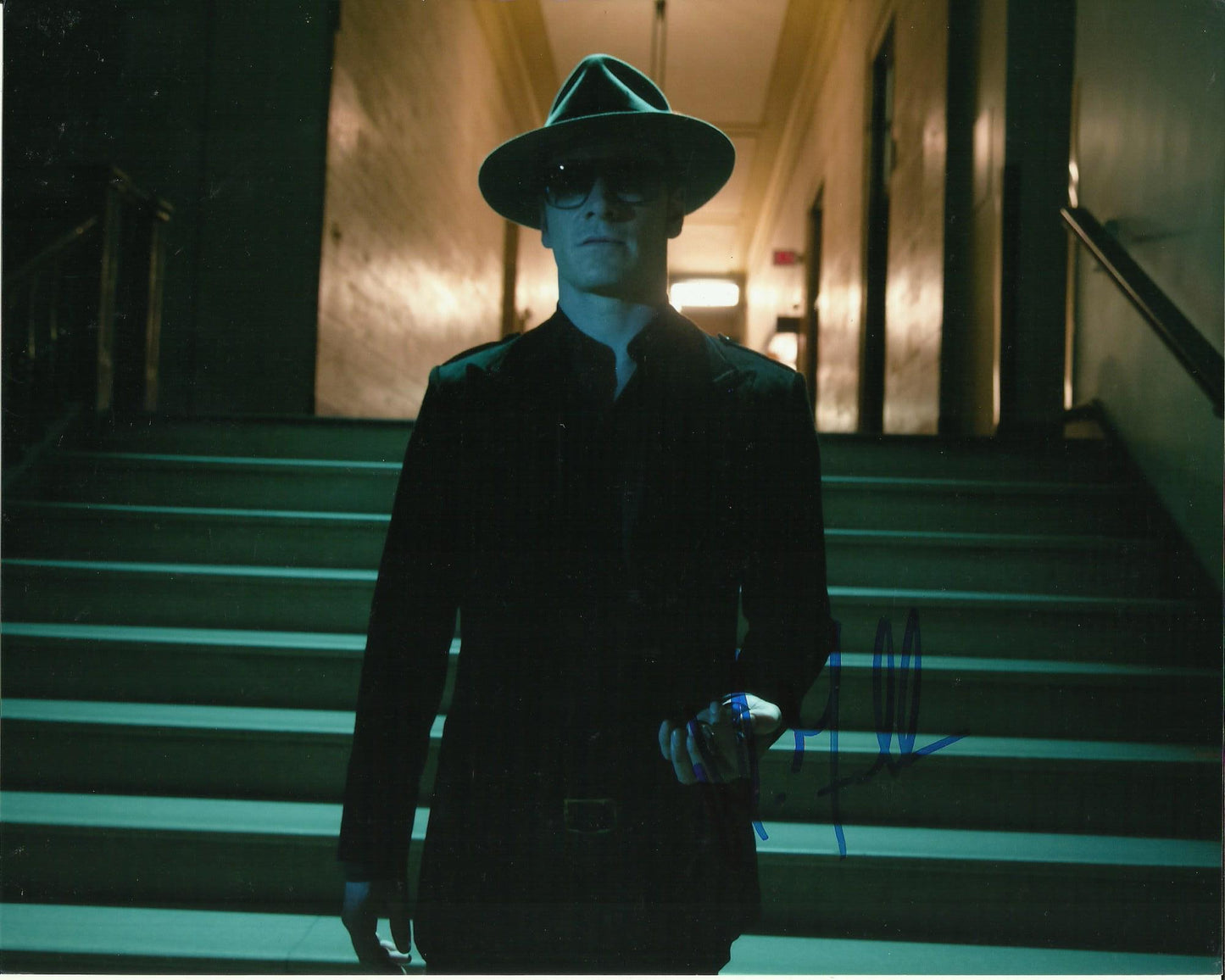 MICHAEL FASSBENDER SIGNED X-MEN 8X10 PHOTO