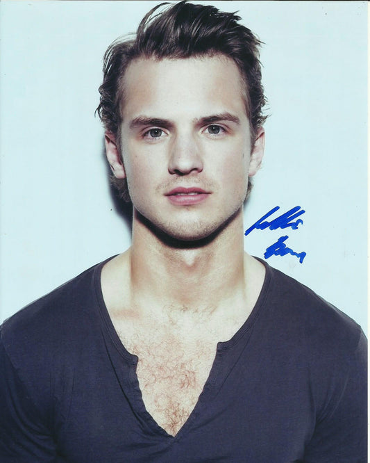 FREDDIE STROMA SIGNED 8X10 PHOTO
