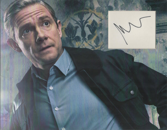 MARTIN FREEMAN SIGNED 14X11 PHOTO MOUNT (1)