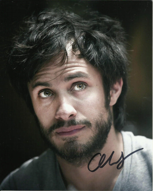 GAEL GARCIA BERNAL SIGNED 8X10 PHOTO (1)