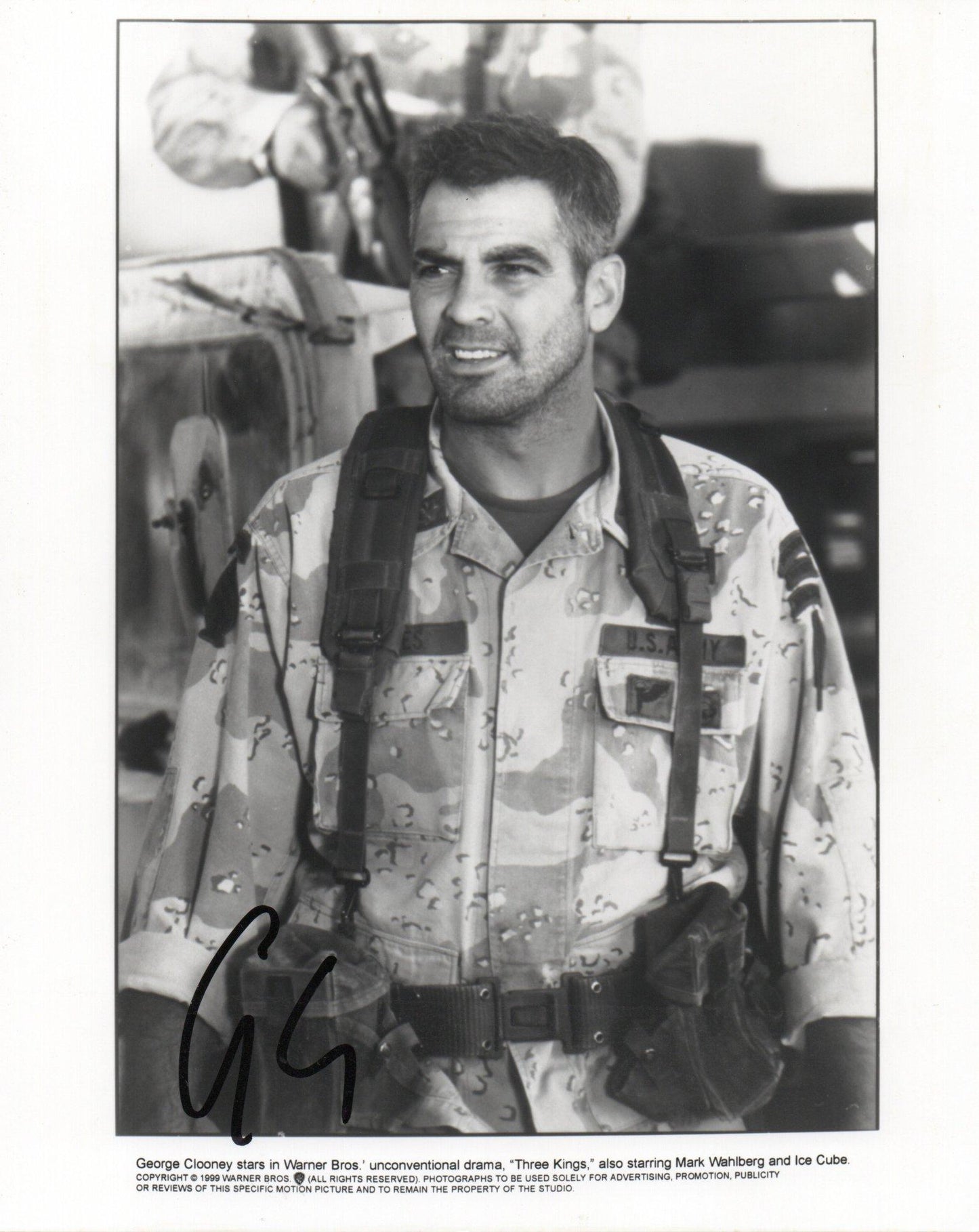 GEORGE CLOONEY SIGNED THREE KINGS 8X10 PHOTO (1)