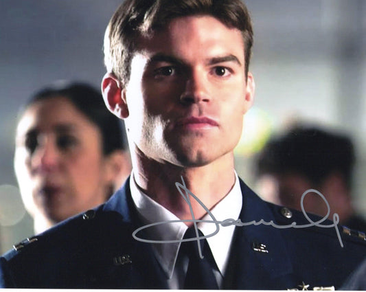 DANIEL GILLIES SIGNED THE ORIGINALS 8X10 PHOTO (16)