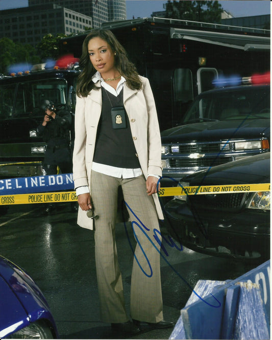GINA TORRES SIGNED SEXY 10X8 PHOTO (2)