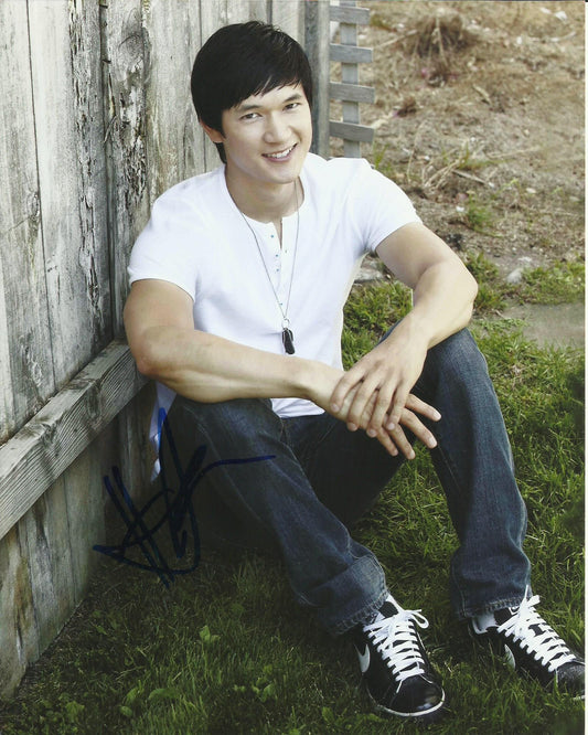 HARRY SHUM JR SIGNED 8X10 PHOTO