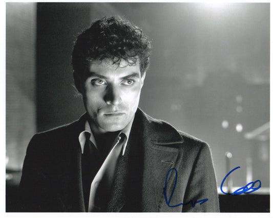 RUFUS SEWELL SIGNED DARK CITY 8X10 PHOTO