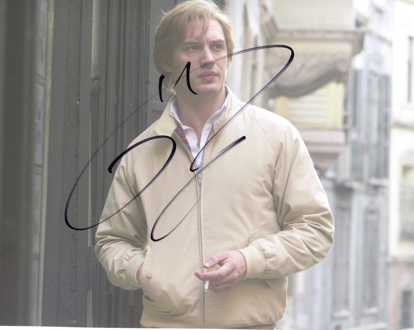 TOM HARDY SIGNED TINKER TAILOR 8X10 PHOTO