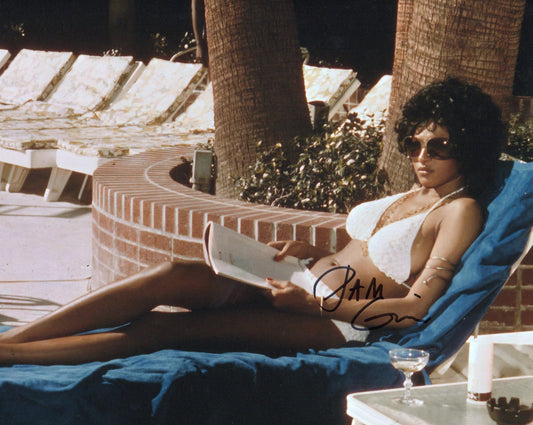 PAM GRIER SIGNED SEXY 10X8 PHOTO (4)