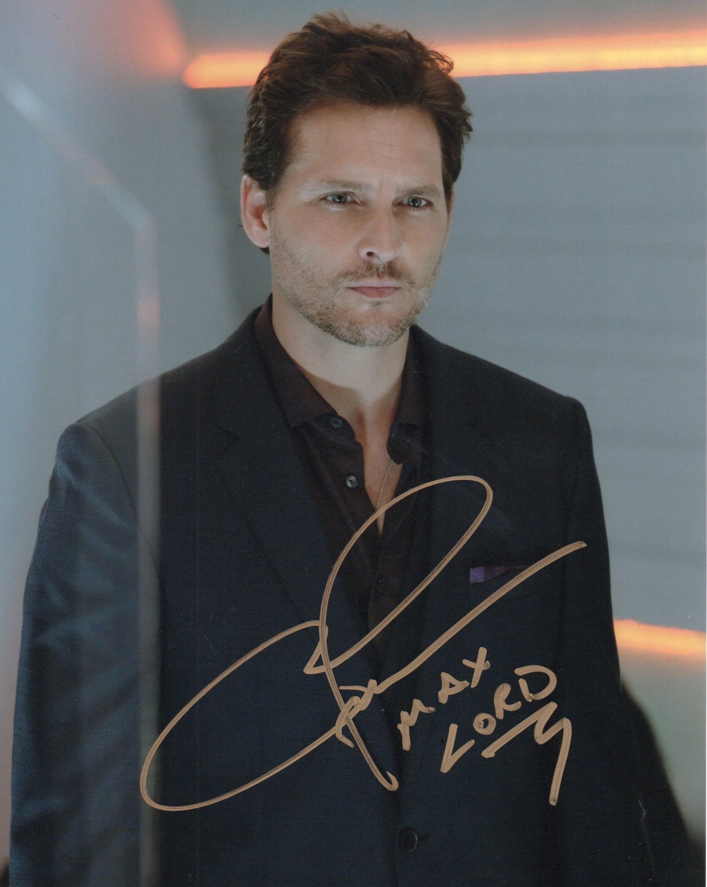 PETER FACINELLI SIGNED SUPERGIRL 8X10 PHOTO (1) ALSO CHARACTER NAME
