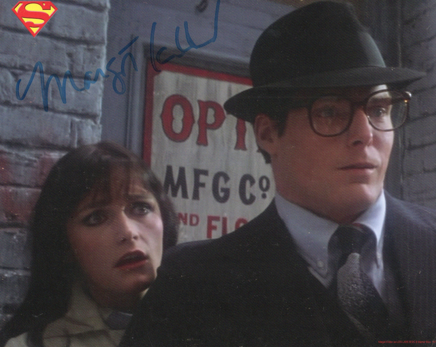 MARGOT KIDDER SIGNED SUPERMAN 10X8 PHOTO (1)