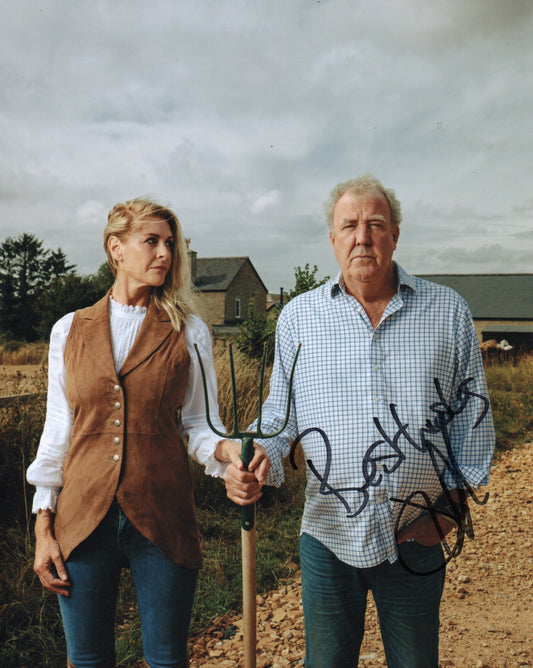 JEREMY CLARKSON SIGNED CLARKSONS FARM 8X10 PHOTO (1)