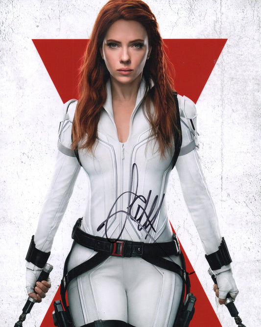 SCARLETT JOHANSSON SIGNED SEXY BLACK WIDOW 10X8 PHOTO