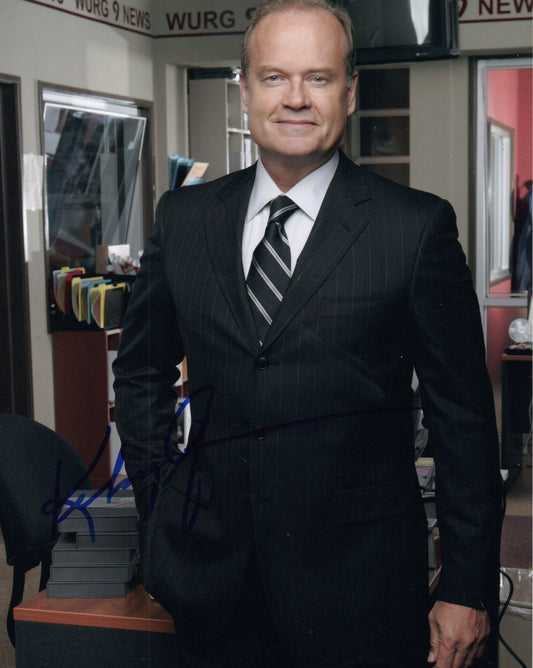 KELSEY GRAMMER SIGNED FRASIER 8X10 PHOTO (1)