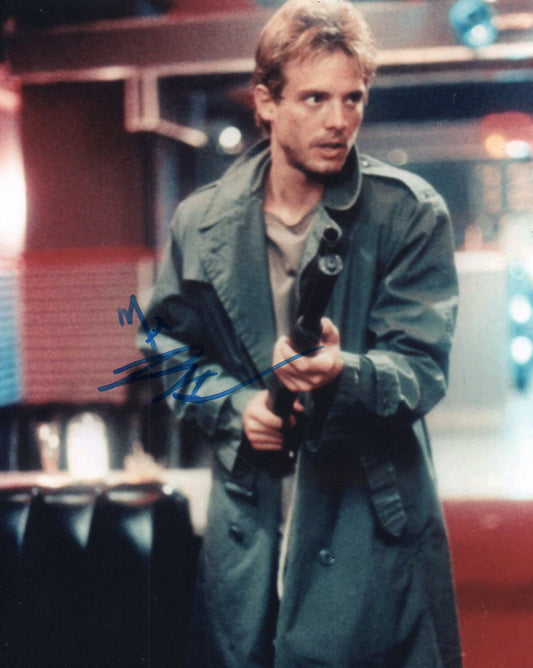 MICHAEL BIEHN SIGNED TERMINATOR 8X10 PHOTO (1)
