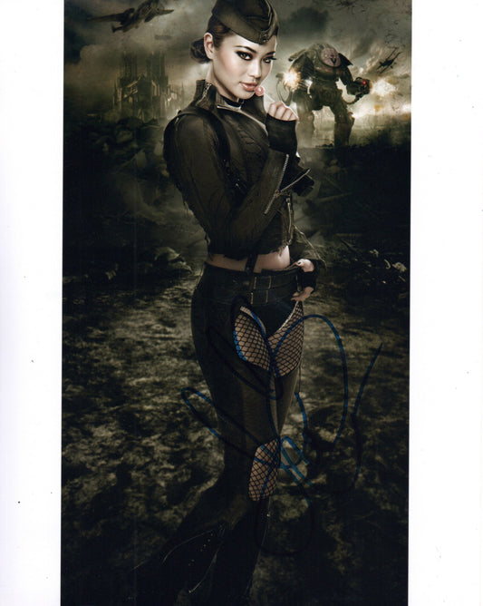 JAMIE CHUNG SIGNED SEXY SUCKER PUNCH 10X8 PHOTO (1)