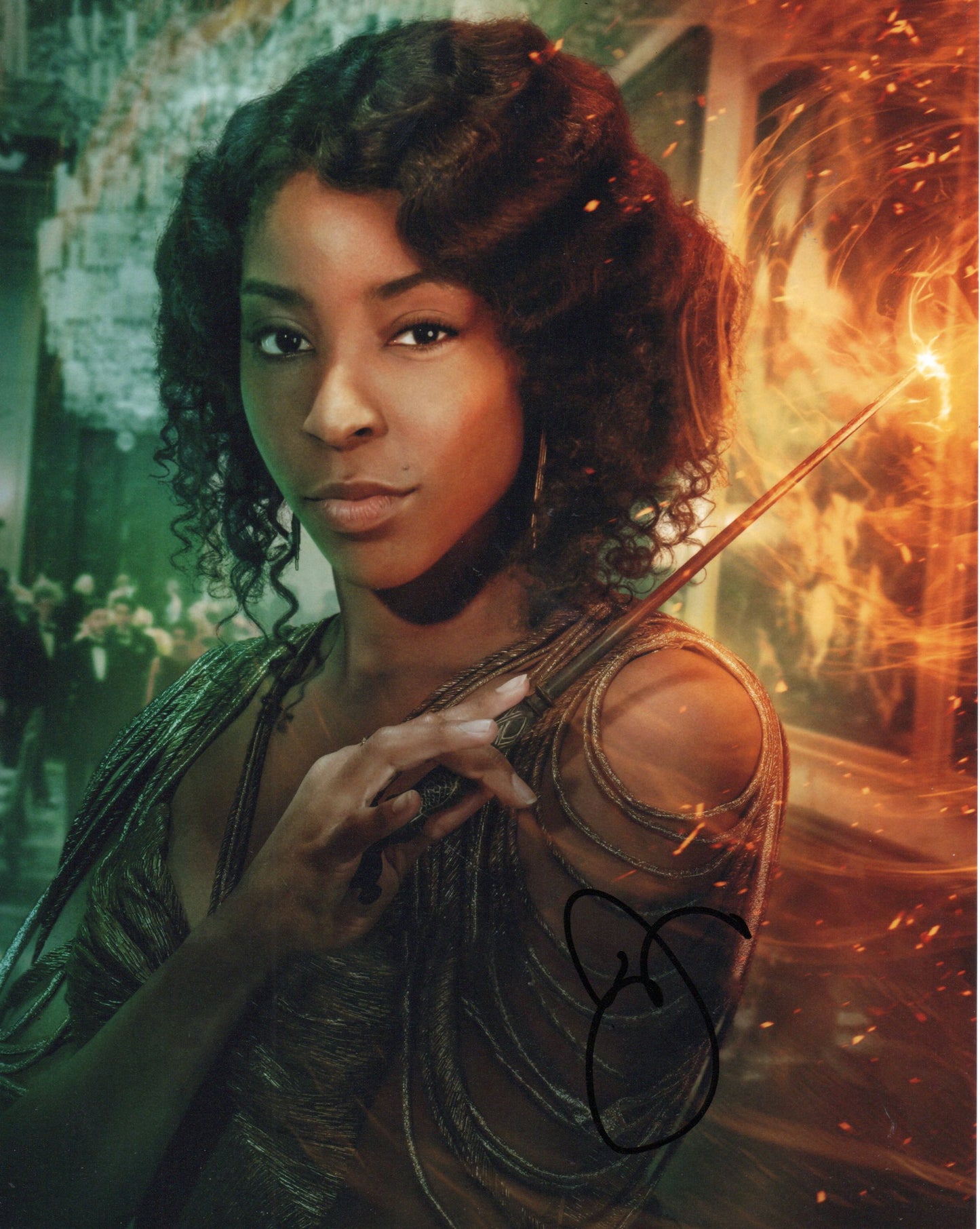 JESSICA WILLIAMS SIGNED FANTASTIC BEASTS 10X8 PHOTO (1)