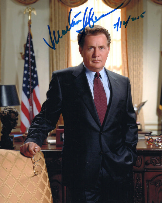 MARTIN SHEEN SIGNED THE WEST WING 8X10 PHOTO