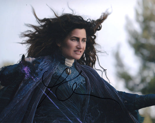 KATHRYN HAHN SIGNED AGATHA ALL ALONG 10X8 PHOTO (2)
