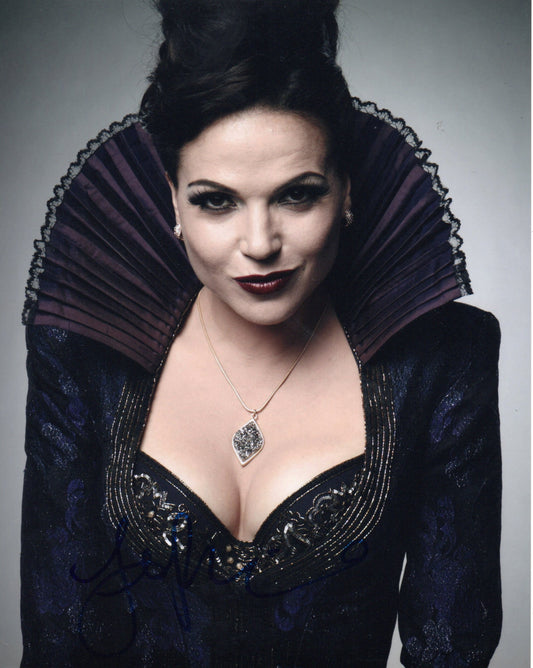 LANA PARRILLA SIGNED ONCE UPON A TIME 10X8 PHOTO (3)