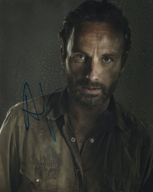 ANDREW LINCOLN SIGNED THE WALKING DEAD PHOTO (2)