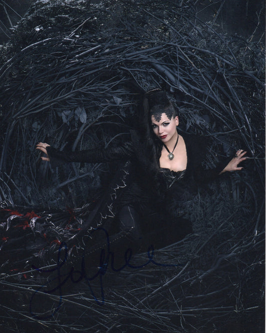 LANA PARRILLA SIGNED ONCE UPON A TIME 10X8 PHOTO (8)