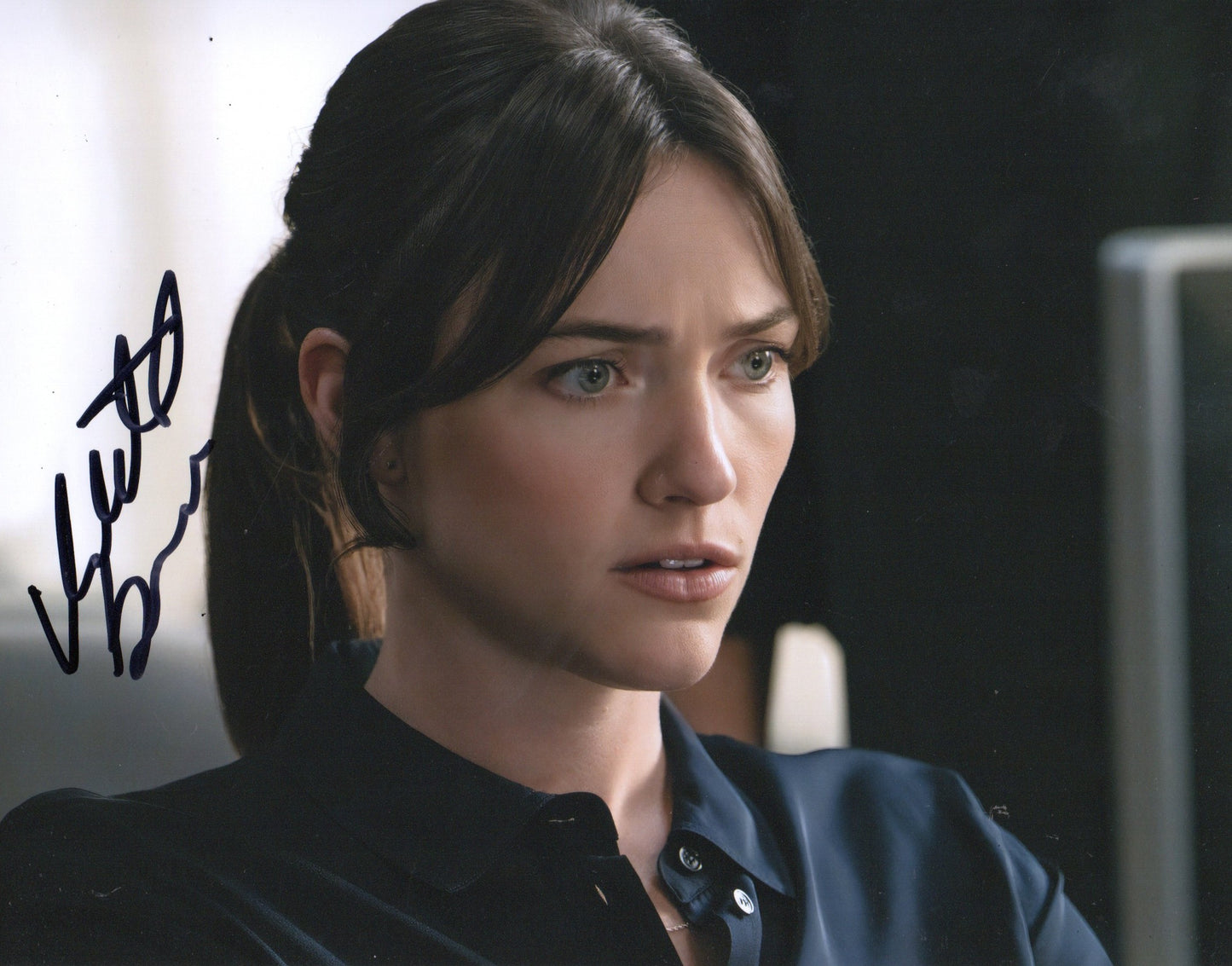 VIOLETT BEANE SIGNED COUNTDOWN 10X8 PHOTO (1)