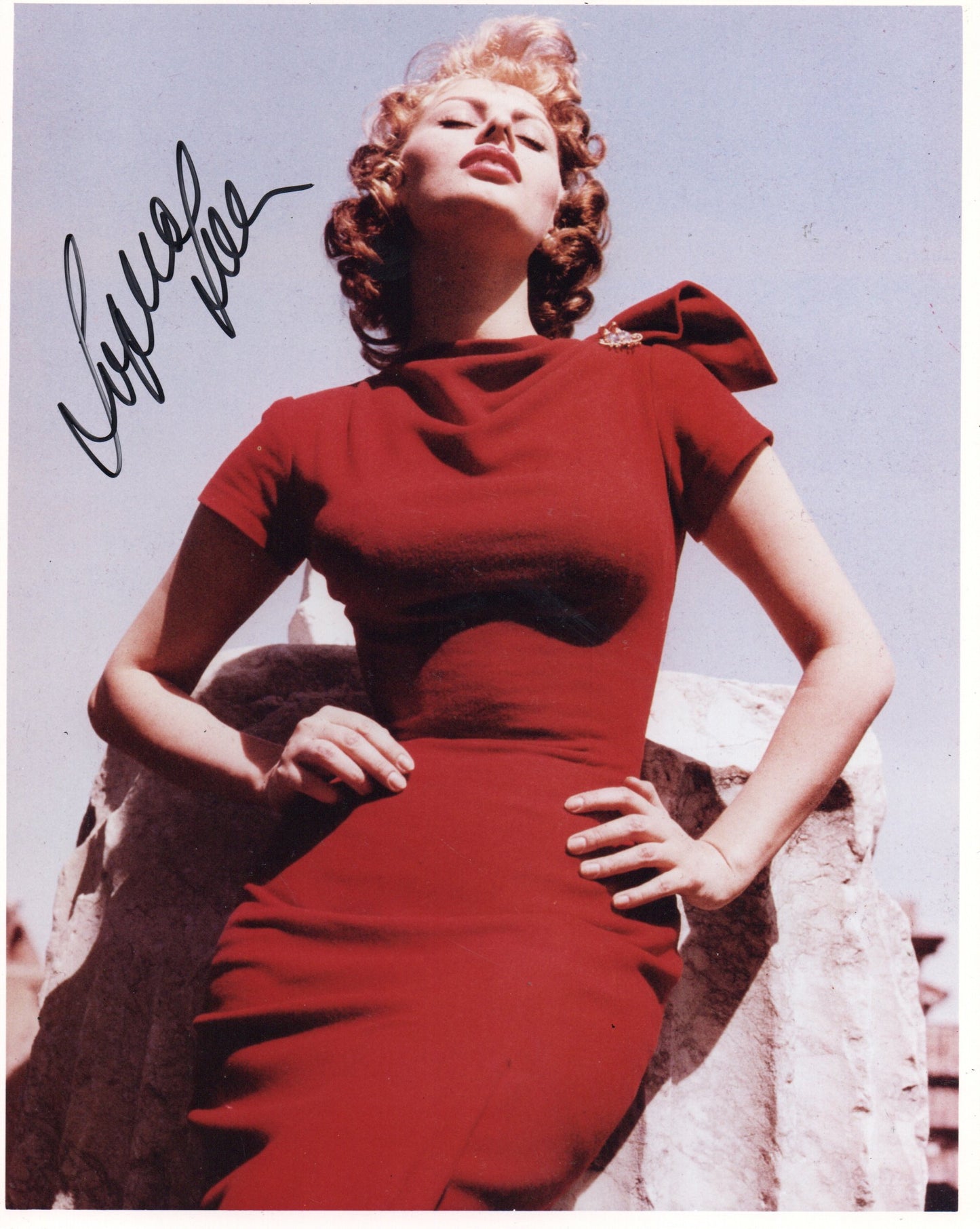 SOPHIA LOREN SIGNED SEXY 10X8 PHOTO (26)