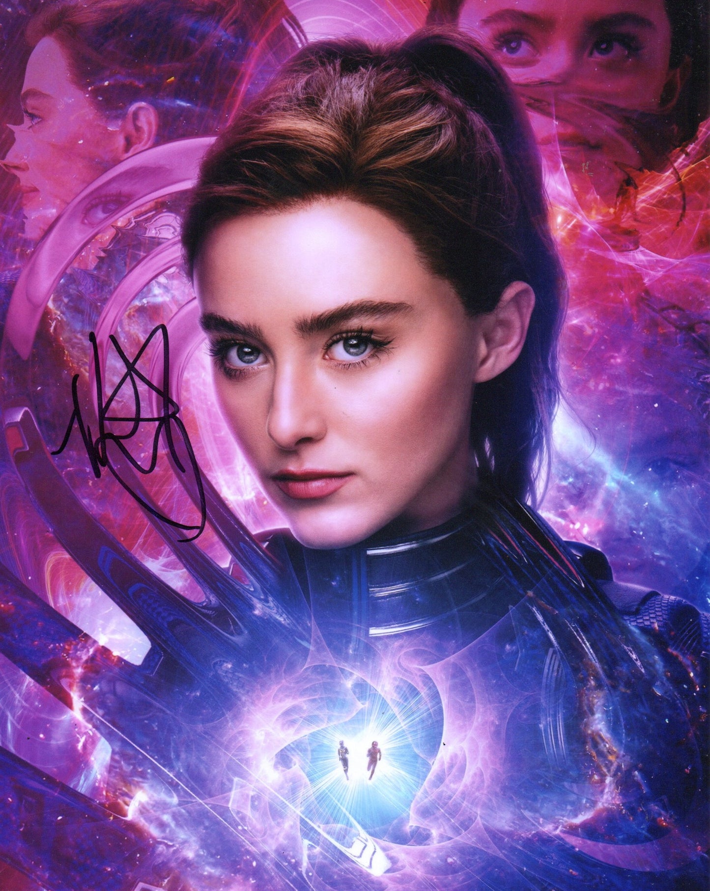 KATHRYN NEWTON SIGNED ANT-MAN AND THE WASP PHOTO (1)