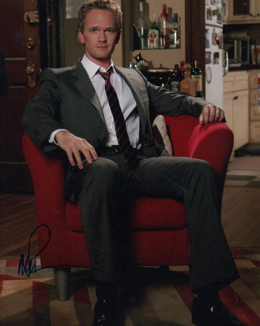NEIL PATRICK HARRIS SIGNED HOW I MET YOUR MOTHER 8X10 PHOTO (1)