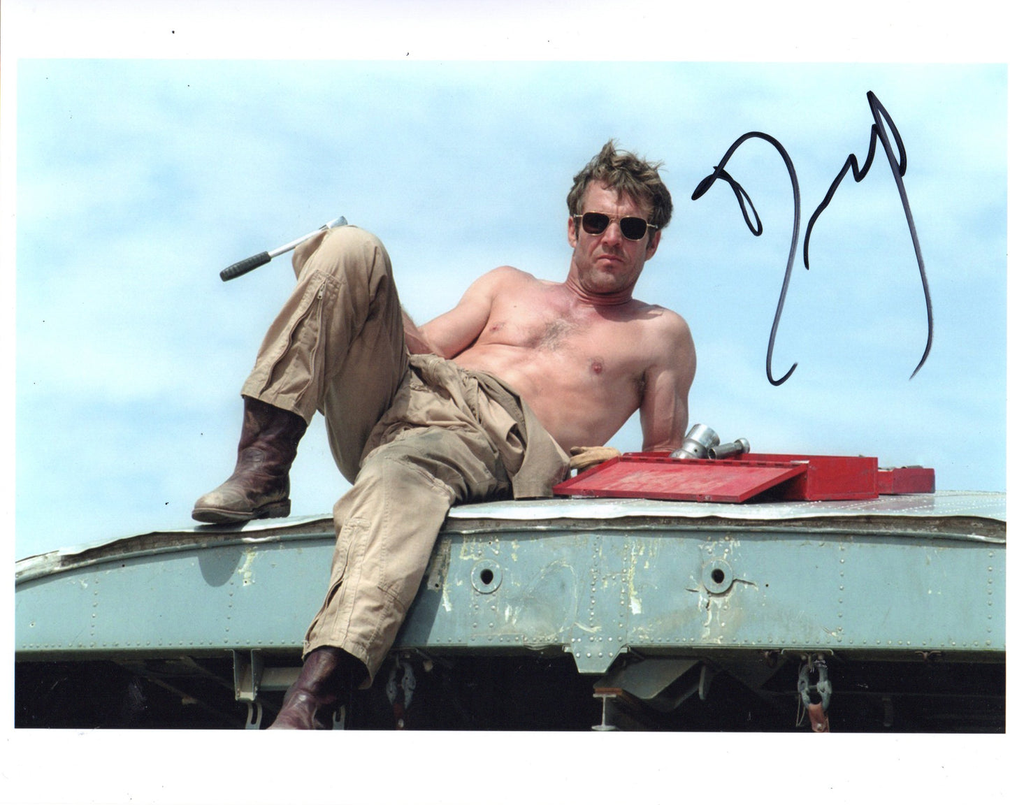 DENNIS QUAID SIGNED FLIGHT OF THE PHOENIX 8X10 PHOTO