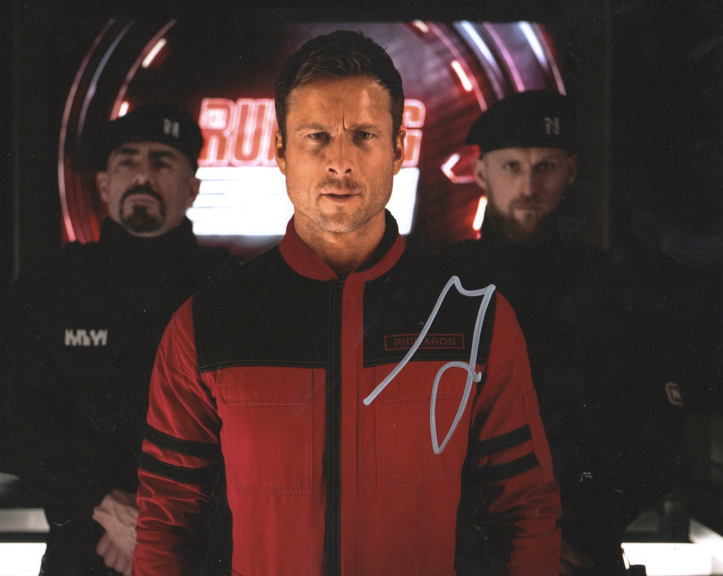 GLEN POWELL SIGNED THE RUNNING MAN 8X10 PHOTO (1)