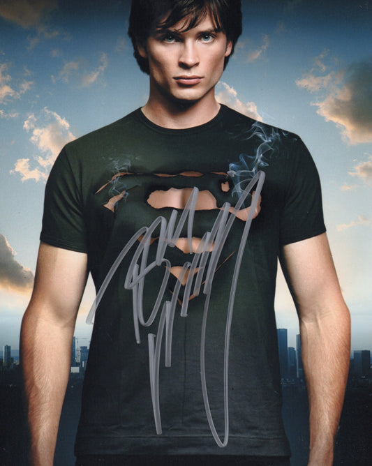 TOM WELLING SIGNED SMALLVILLE 8X10 PHOTO (4)