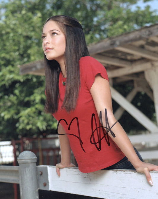 KRISTIN KREUK SIGNED SEXY SMALLVILLE 10X8 PHOTO (1)