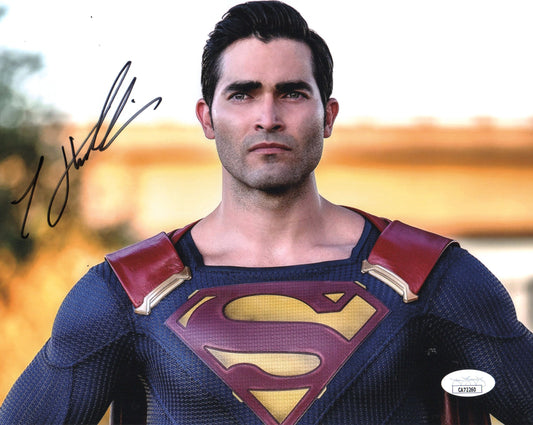 TYLER HOECHLIN SIGNED SUPERMAN AND LOIS 8X10 PHOTO (6) ALSO JSA