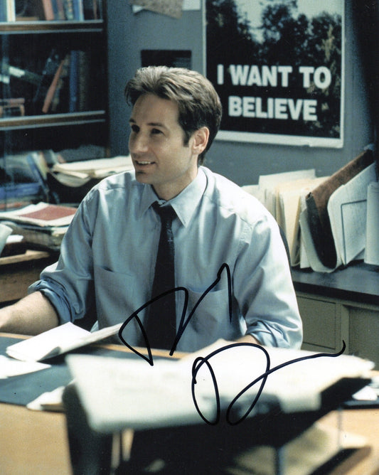 DAVID DUCHOVNY SIGNED X-FILES 8X10 PHOTO (7)