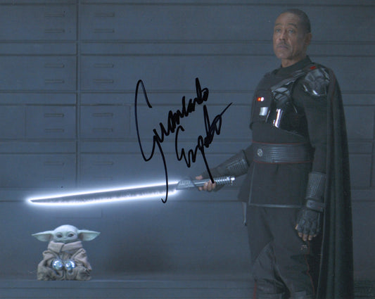 GIANCARLO ESPOSITO SIGNED THE MANDALORIAN 8X10 PHOTO (1)