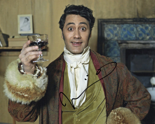 TAIKA WAITITI SIGNED WHAT WE DO IN THE SHADOWS 8X10 PHOTO (2)
