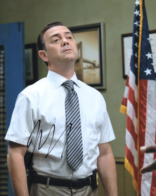 JOE LO TRUGLIO SIGNED BROOKLYN NINE-NINE 8X10 PHOTO (2)