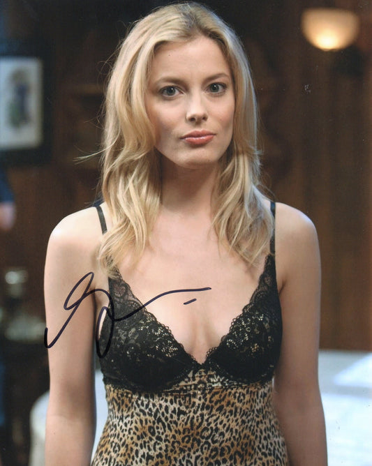 GILLIAN JACOBS SIGNED SEXY COMMUNITY 10X8 PHOTO (1)