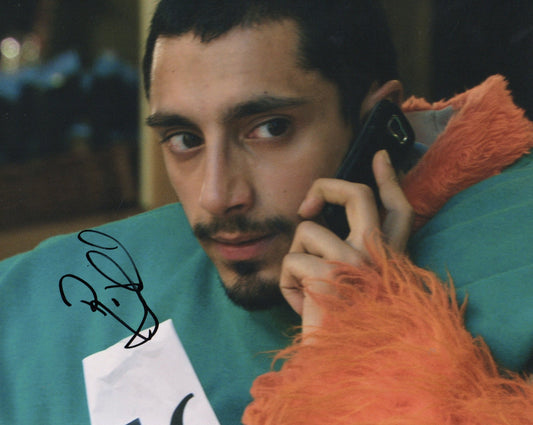RIZ AHMED SIGNED FOUR LIONS 8X10 PHOTO (1)