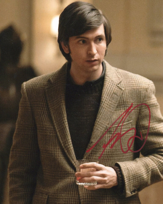 NICHOLAS BRAUN SIGNED SUCCESSION 8X10 PHOTO (2)