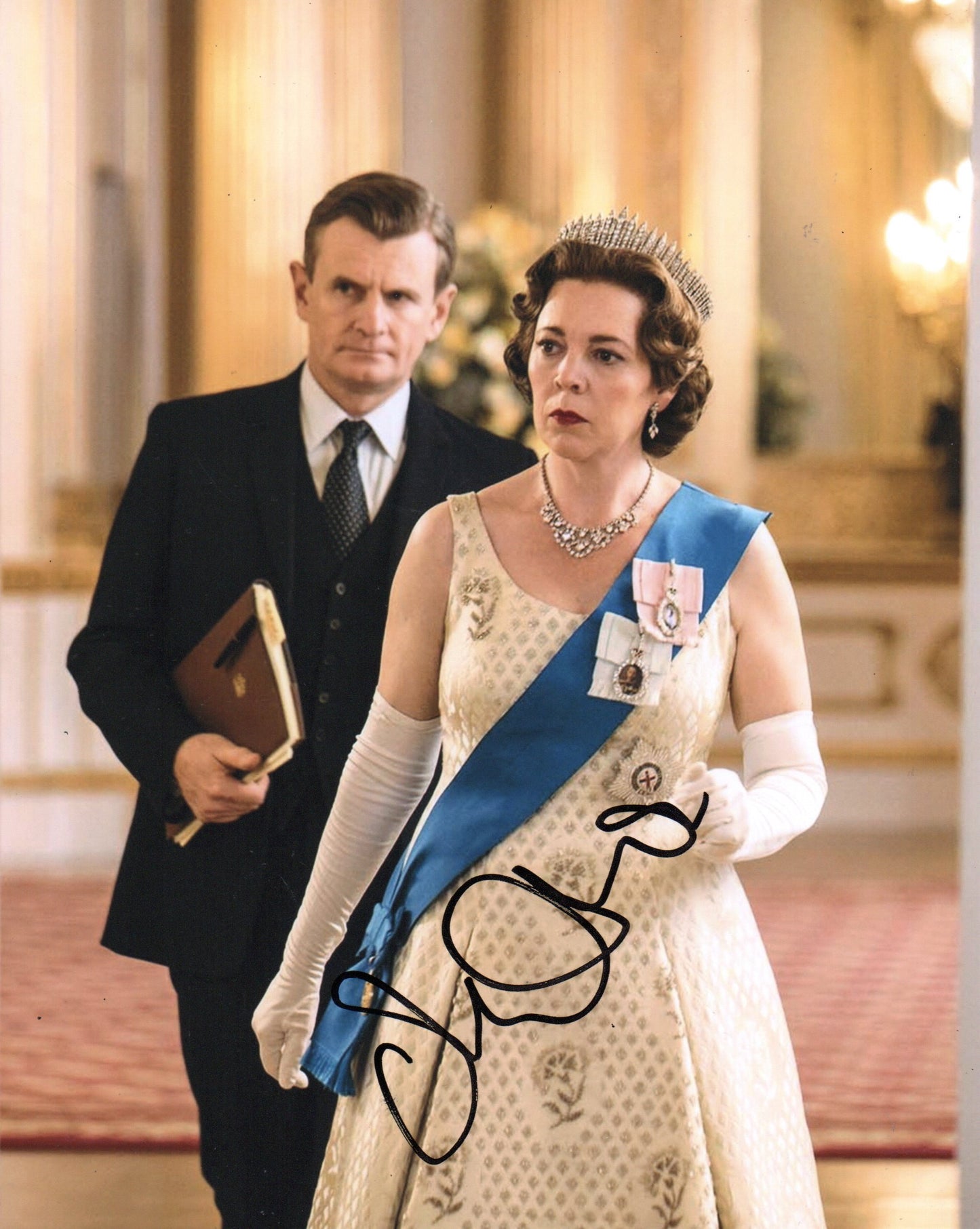 OLIVIA COLMAN SIGNED THE CROWN 10X8 PHOTO (5)