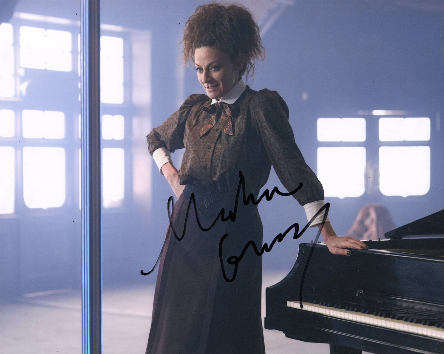 MICHELLE GOMEZ SIGNED DOCTOR WHO 10X8 PHOTO (5)