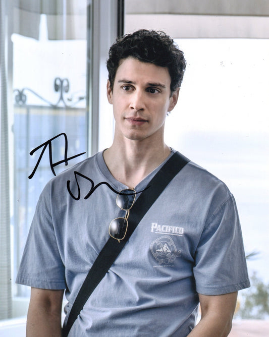 ADAM DIMARCO SIGNED THE WHITE LOTUS 8X10 PHOTO (1)