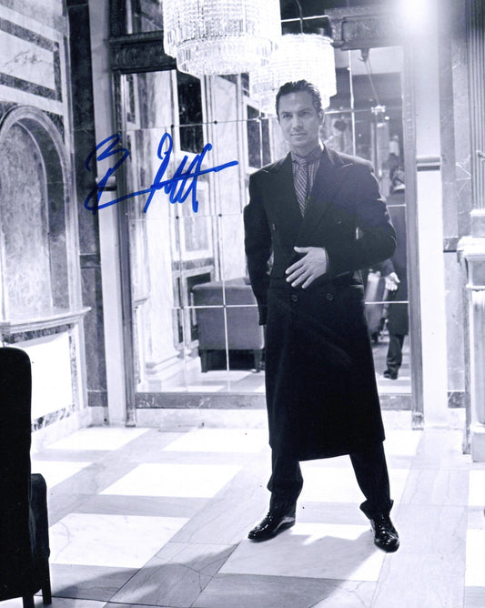 BENJAMIN BRATT SIGNED 8X10 PHOTO