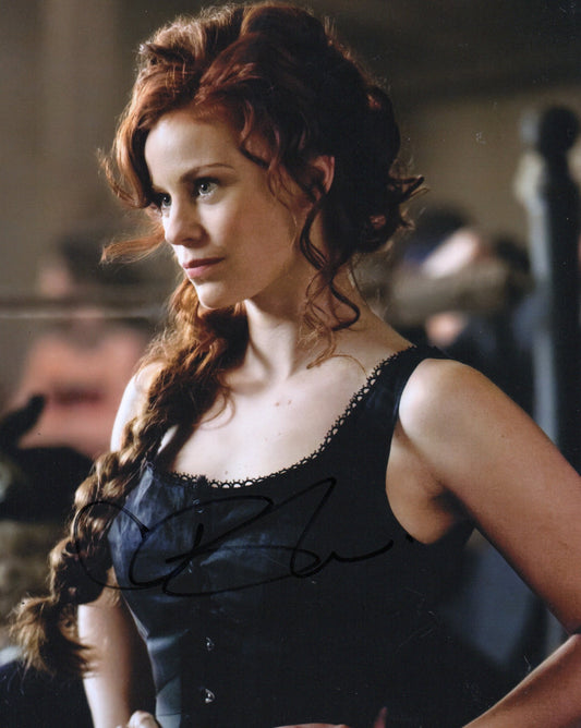 CASSIDY FREEMAN SIGNED THE VAMPIRE DIARIES 10X8 PHOTO (4)