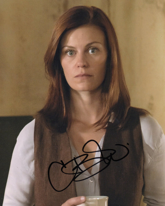 CASSIDY FREEMAN SIGNED LONGMIRE 10X8 PHOTO (1)