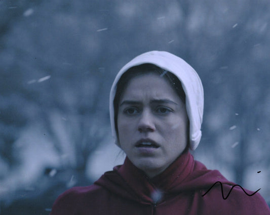 NINA KIRI SIGNED THE HANDMAIDS TALE 10X8 PHOTO (1) VIDEO PROOF
