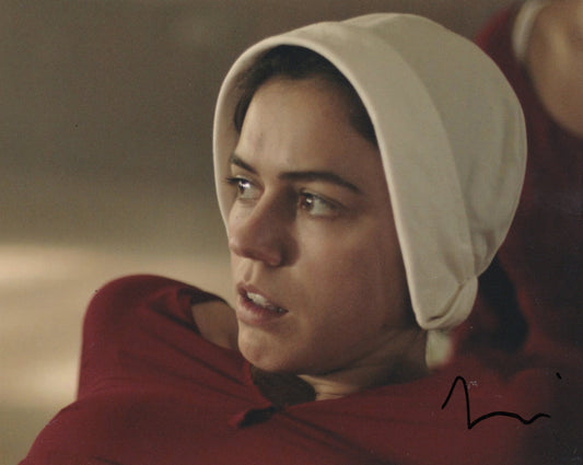NINA KIRI SIGNED THE HANDMAIDS TALE 10X8 PHOTO (2)