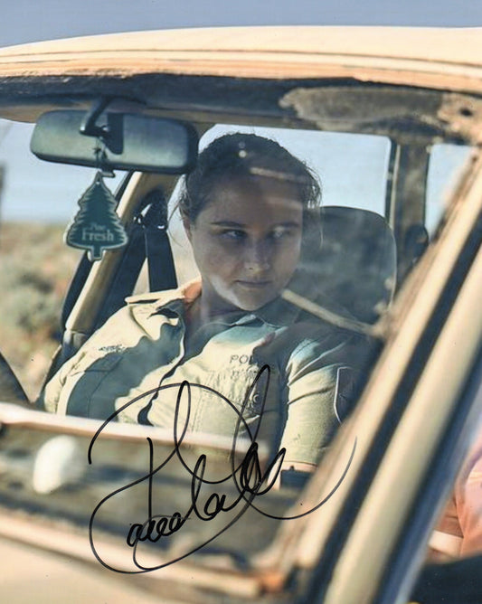 DANIELLE MACDONALD SIGNED THE TOURIST 8X10 PHOTO (1)