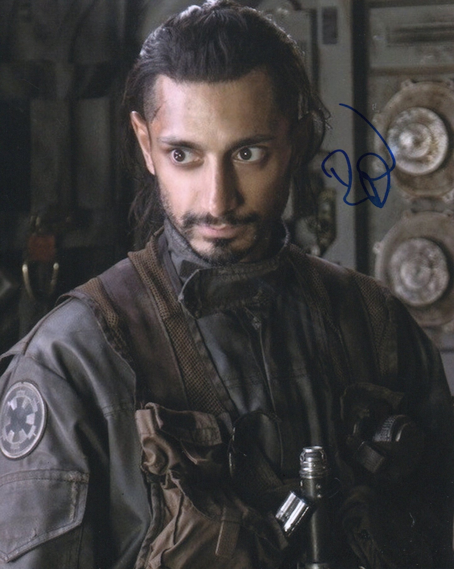 RIZ AHMED SIGNED ROGUE ONE 8X10 PHOTO (1)